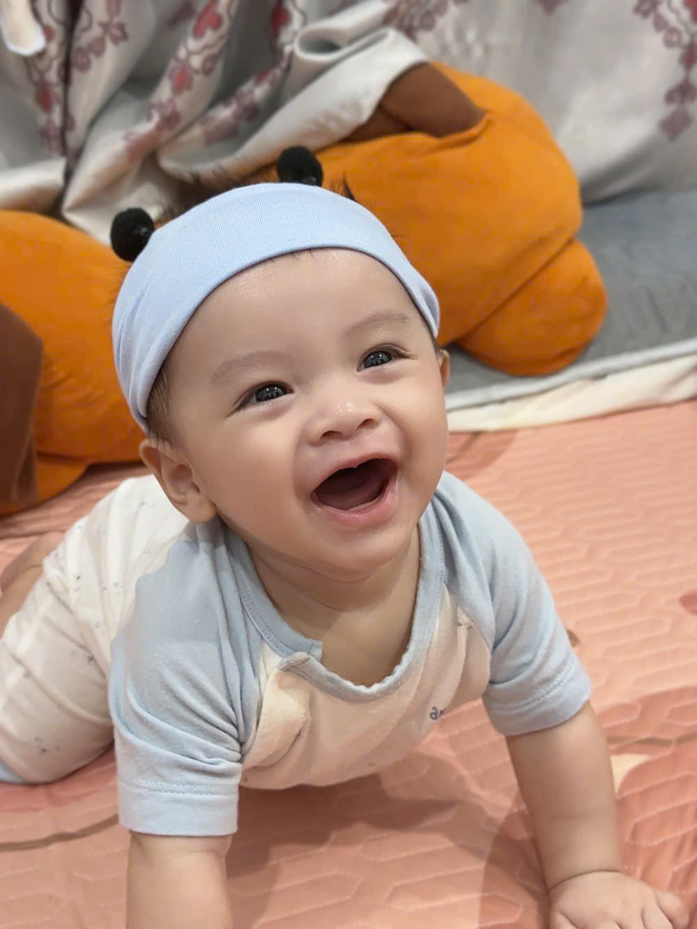 Bé Xoài 7 tháng tuổi